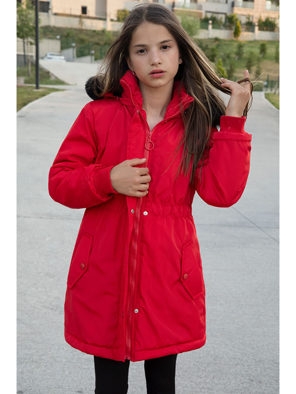 Kırmızı Çıtçıtlı Cepli Esnek Bel İçi Kürklü Kız Çocuk Kapüşonlu Mont 21305-3