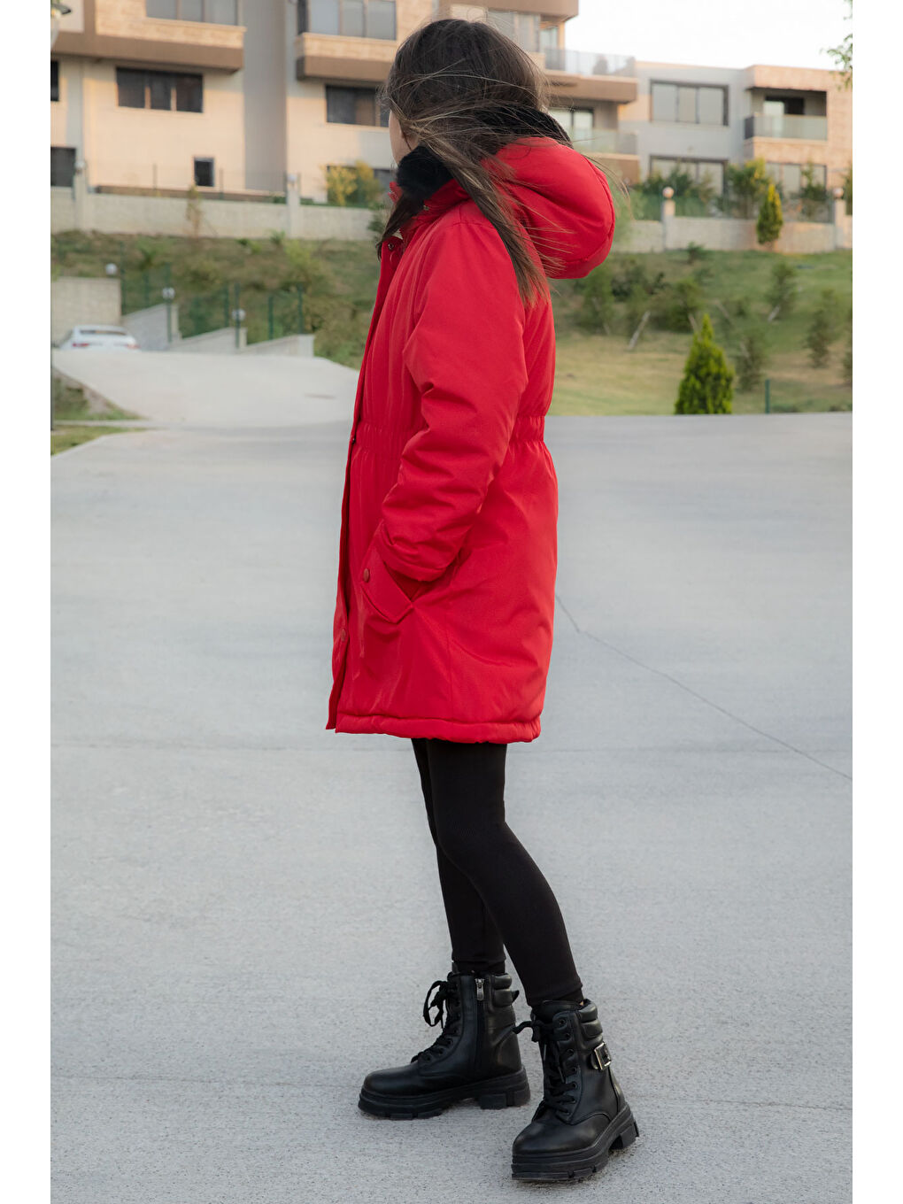 Kırmızı Çıtçıtlı Cepli Esnek Bel İçi Kürklü Kız Çocuk Kapüşonlu Mont 21305-4