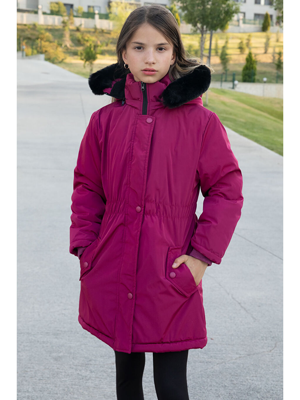 Fuşya Çıtçıtlı Cepli Esnek Bel İçi Kürklü Kız Çocuk Kapüşonlu Mont 21304-2