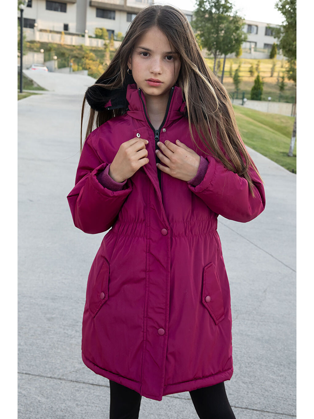 Fuşya Çıtçıtlı Cepli Esnek Bel İçi Kürklü Kız Çocuk Kapüşonlu Mont 21304-3
