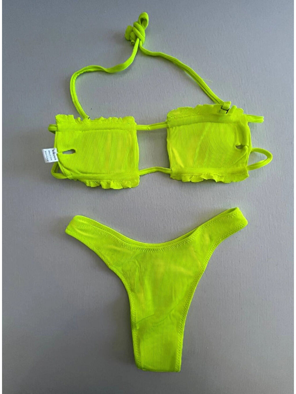 Kadın Neon Yeşil İp Bağlamalı Büzgülü Straplez Bikini Takım HZL25S-LC2226-4