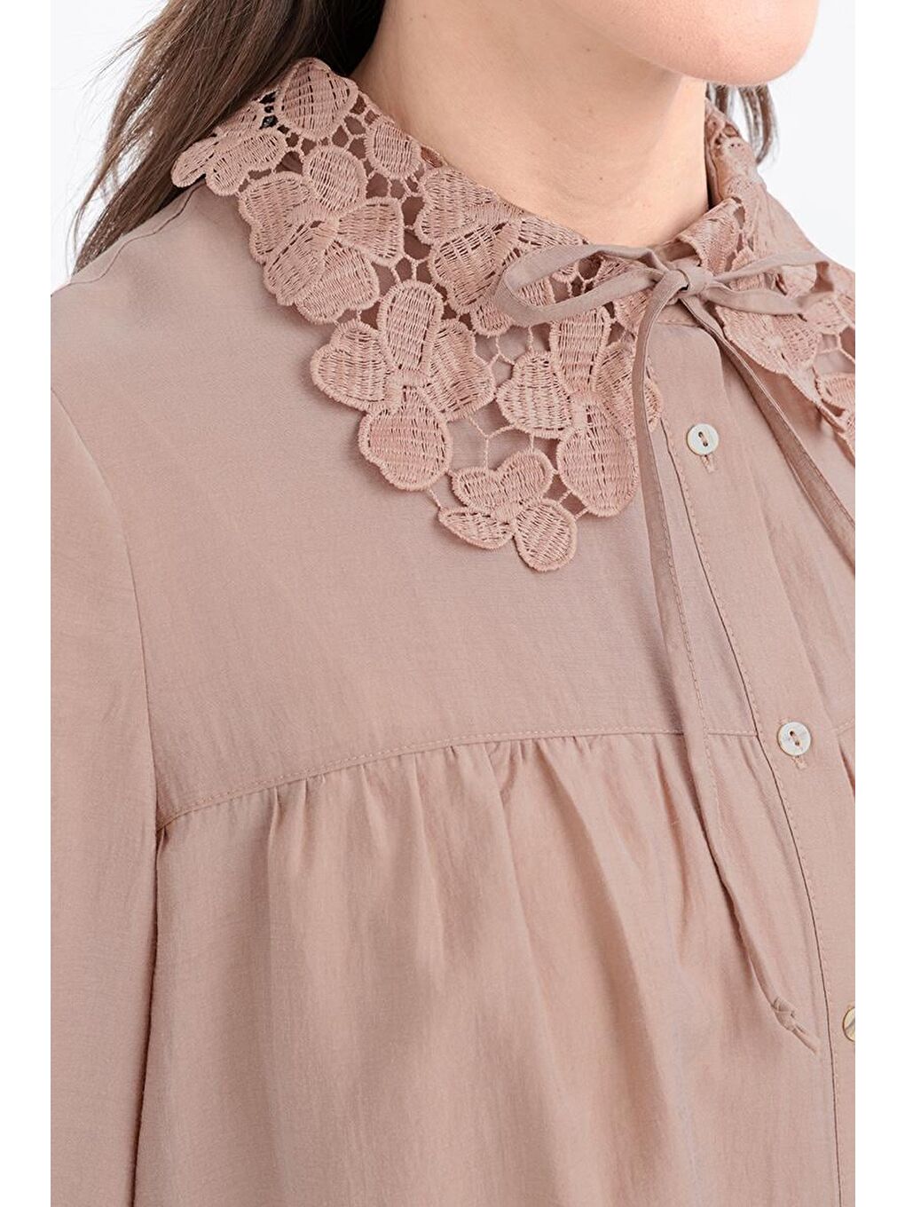 Bej Vizon-Fisto Yaka Detaylı Büzgülü Gömlek-4