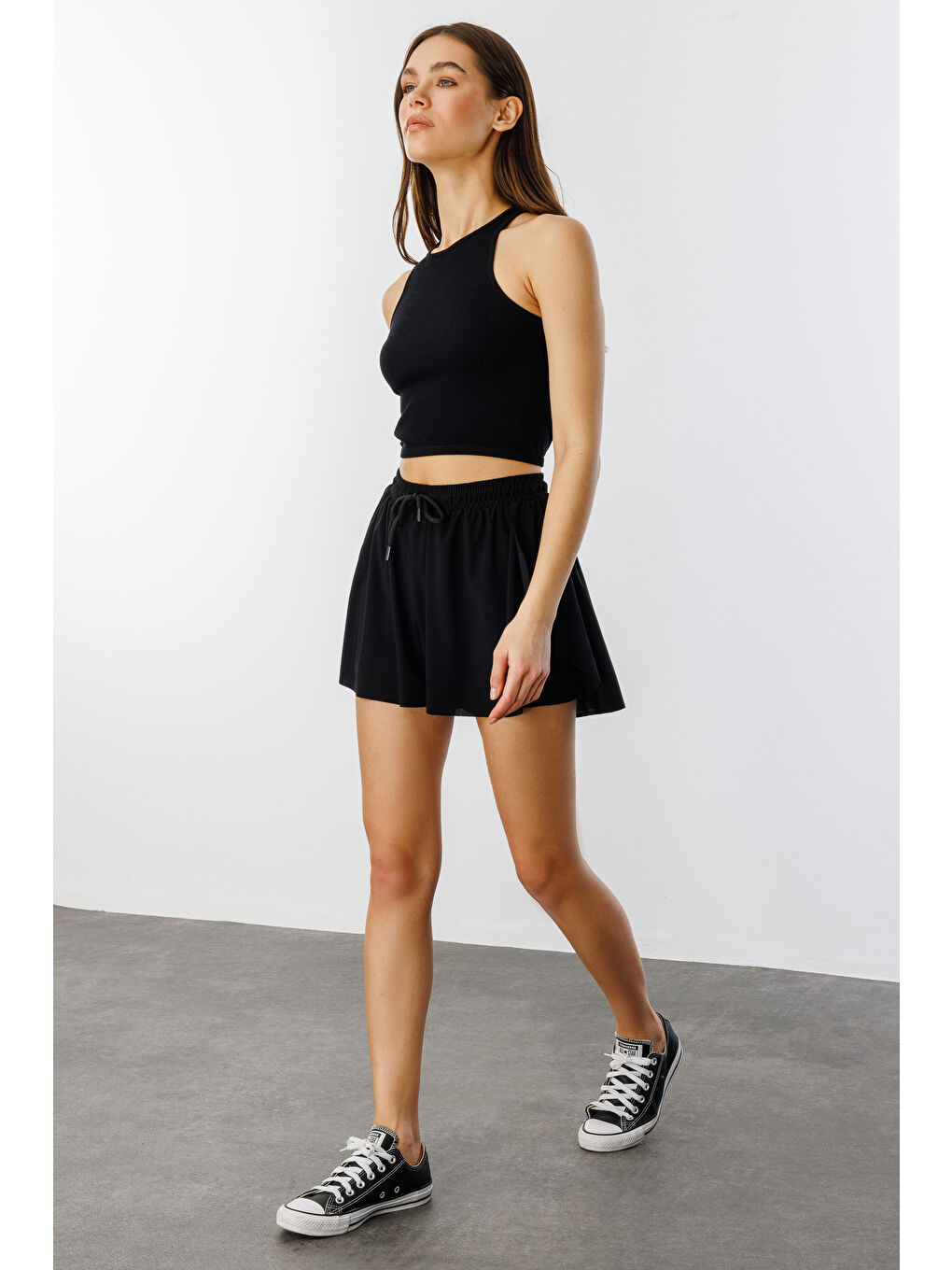 Siyah Bol Kesim Taytlı Spor Şort KADIN-ŞORT-1