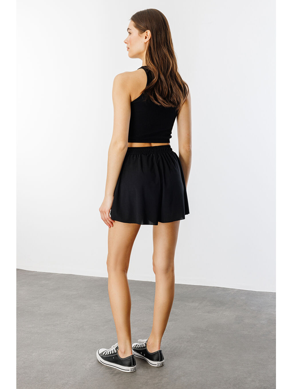 Siyah Bol Kesim Taytlı Spor Şort KADIN-ŞORT-4