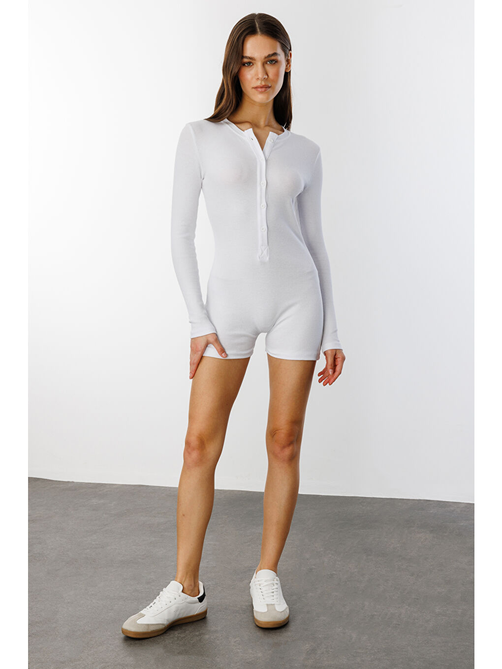 Genius Store Beyaz Fitilli Uzun Kollu Kısa Tulum Romper UZUNKOL-TULUM - 1