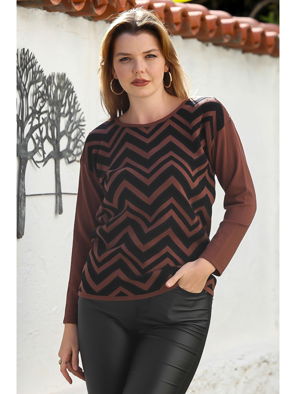 Kahverengi Kayık Yaka Uzun Kol Zigzag Desenli Casual Triko Kazak 65 60-1