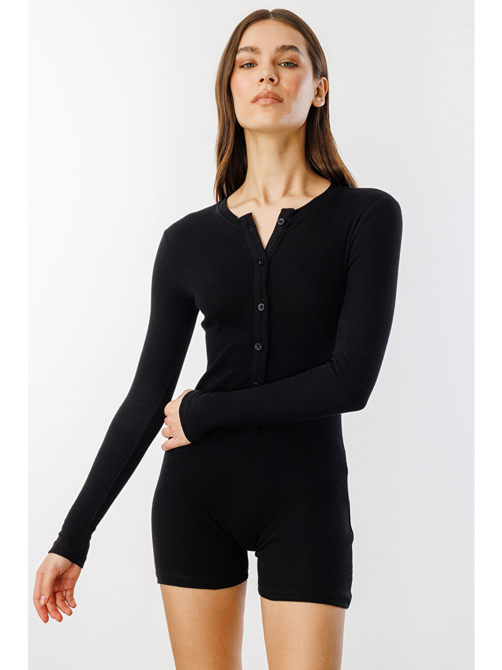 Siyah Fitilli Uzun Kollu Kısa Tulum Romper UZUNKOL-TULUM-2