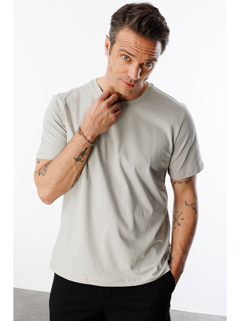 Gri Erkek T-shirt %100 Pamuk Regular Fit Standart Kesim Bisiklet Yaka Basic Tişört BASIC-T-SHIRT1-3