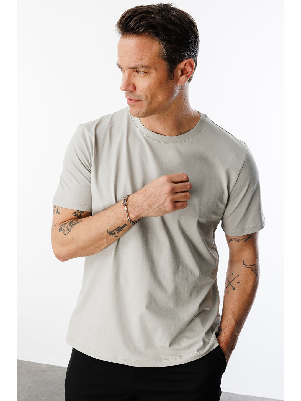 Gri Erkek T-shirt %100 Pamuk Regular Fit Standart Kesim Bisiklet Yaka Basic Tişört BASIC-T-SHIRT1-4