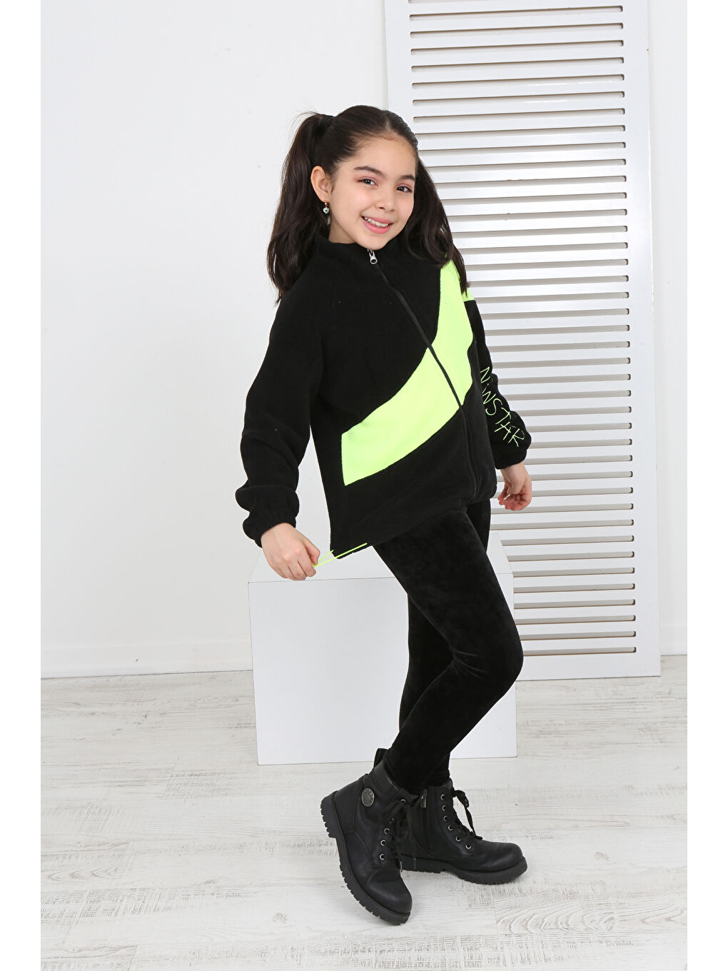 Siyah Kız Çocuk Blok Renkli Polar Hırka