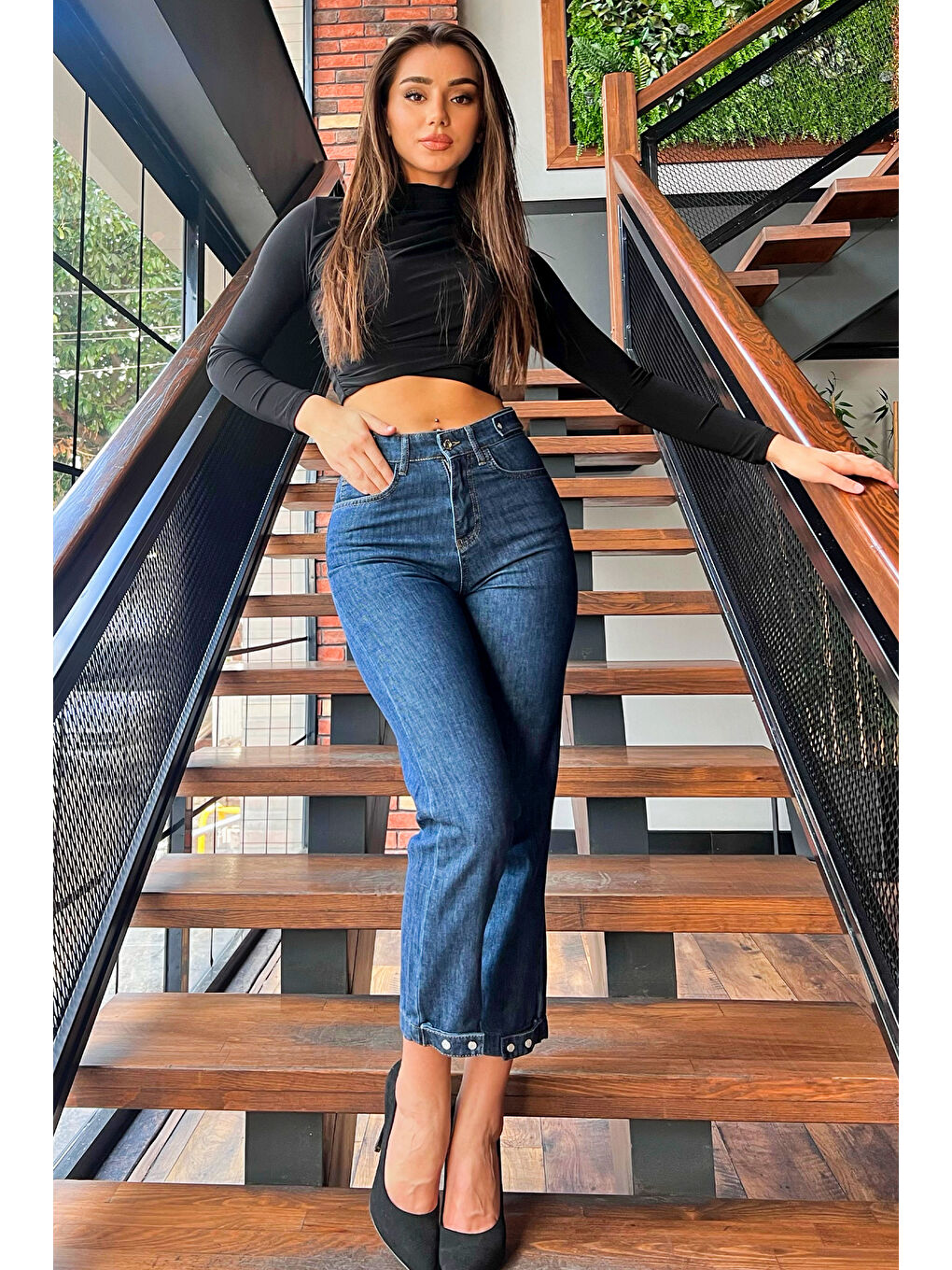 Lacivert Modern Tasarım Bel Ve Paça Çıtçıt Detaylı Yüksek Bel Jean Pantolon-1