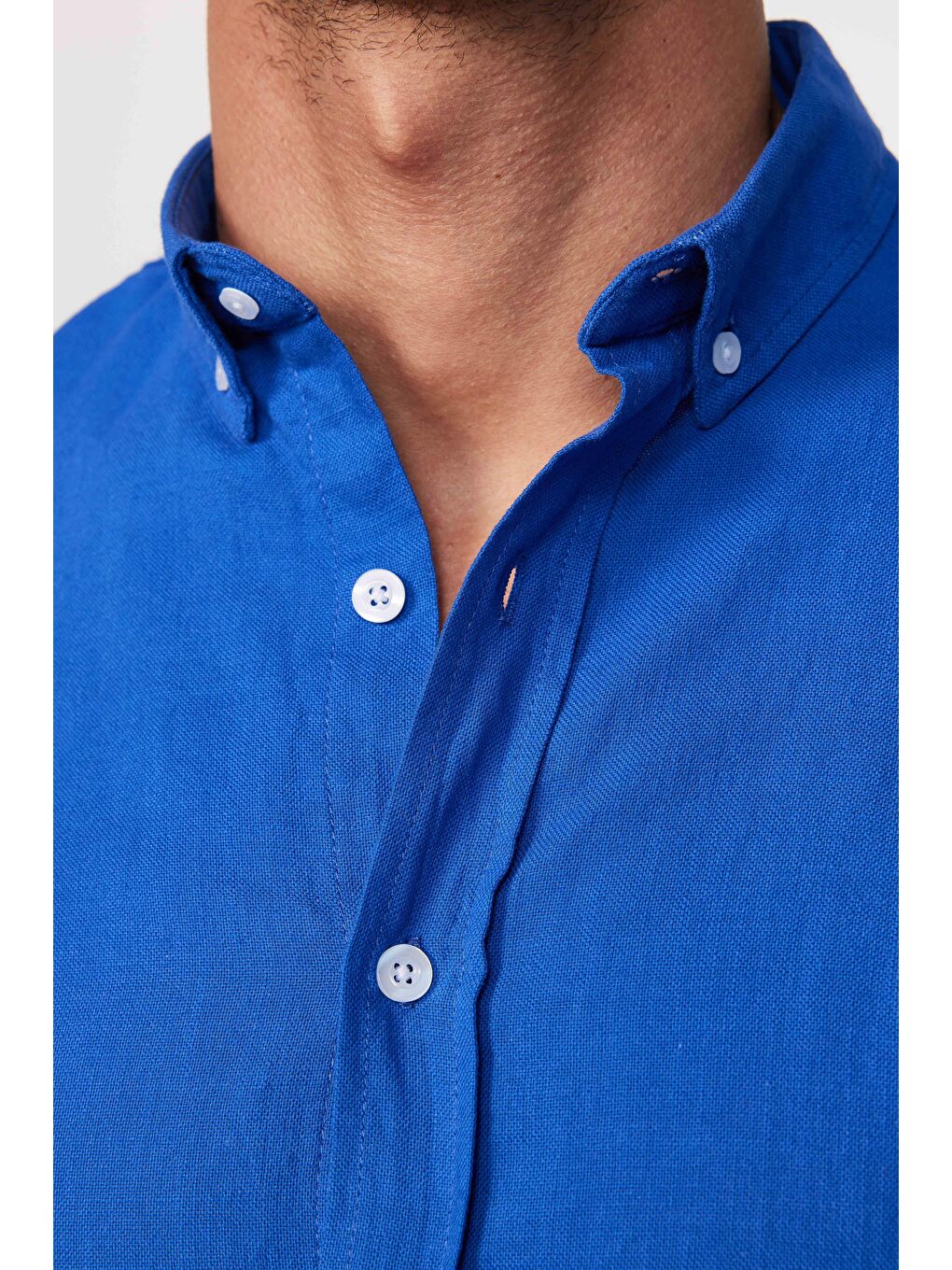 Slim Fit Uzun Kol Biyeli Yaka Düğmeli Keten Saks Mavi Erkek Gömlek-3