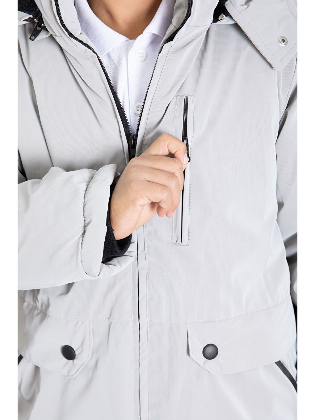 Gri Fermuarlı Göğüs Cepli İçi Kürklü Erkek Çocuk Kapüşonlu Mont 21355-4