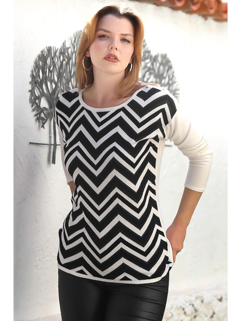 Siyah-Ekru Kayık Yaka Uzun Kol Zigzag Desenli Casual Triko Kazak 65 60-3