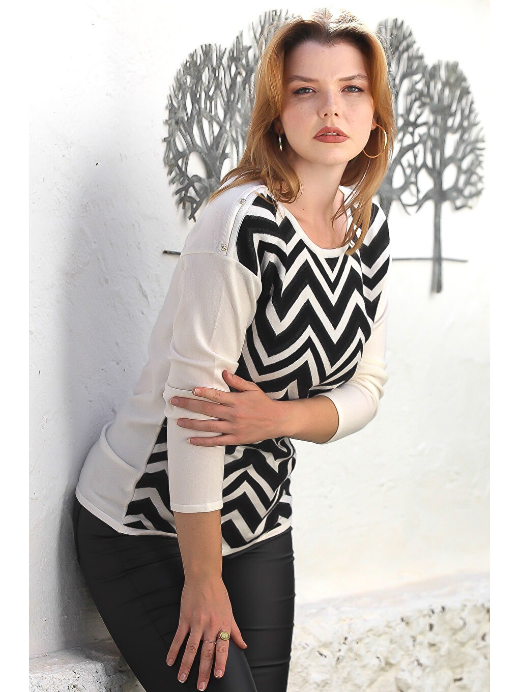 Siyah-Ekru Kayık Yaka Uzun Kol Zigzag Desenli Casual Triko Kazak 65 60-5