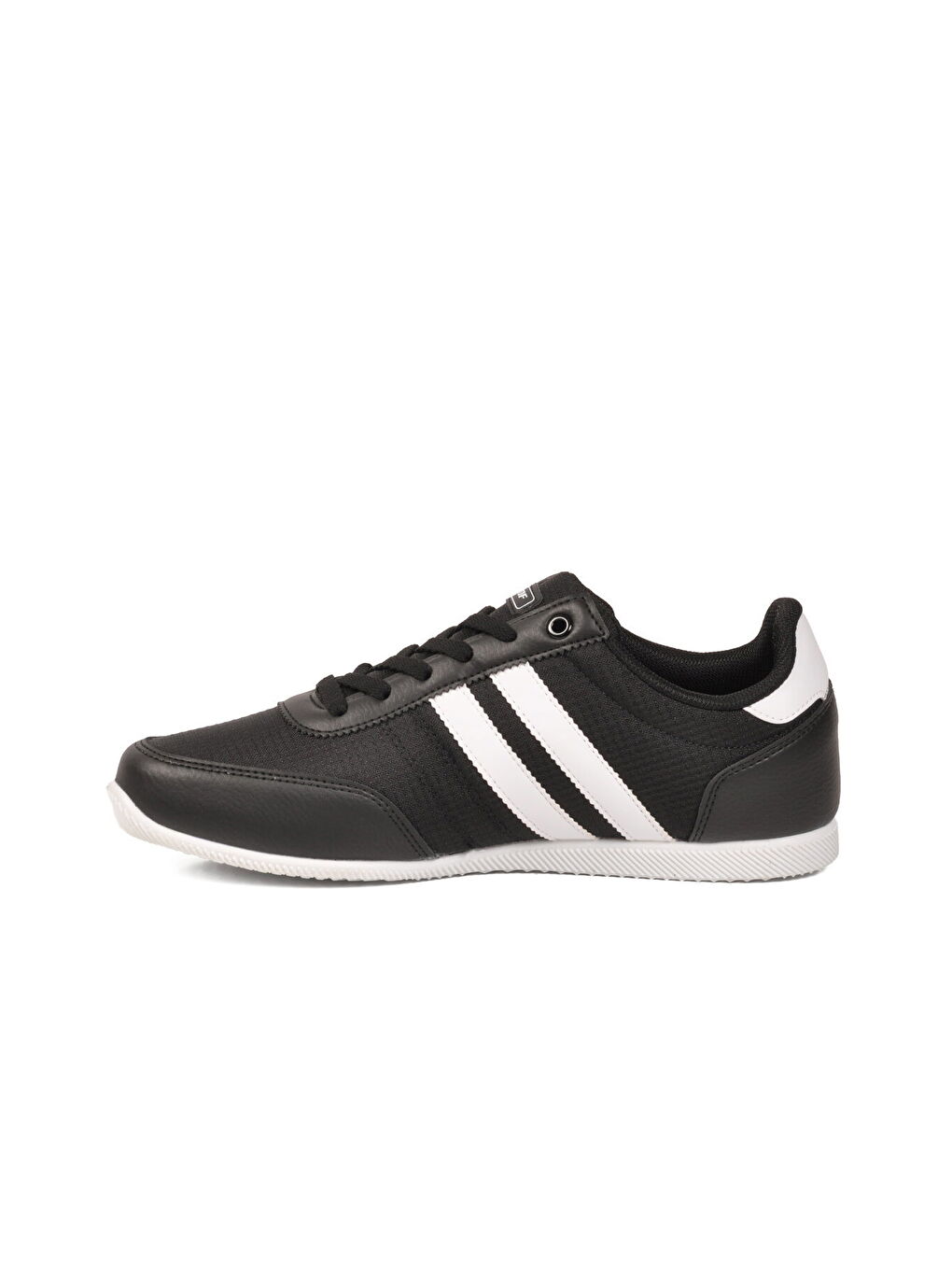 Siyah Beyaz Bağcıklı Hafif Esnek Erkek Spor Ayakkabı BST-2086 M-3