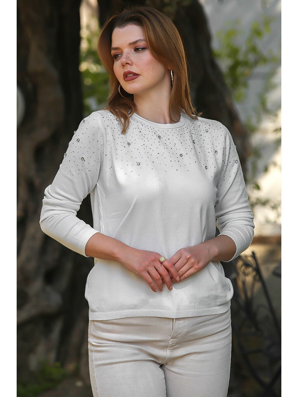 Ekru Yuvarlak Yaka Uzun Kol Taşlı Troklu Casual Triko Kazak 65 60-1