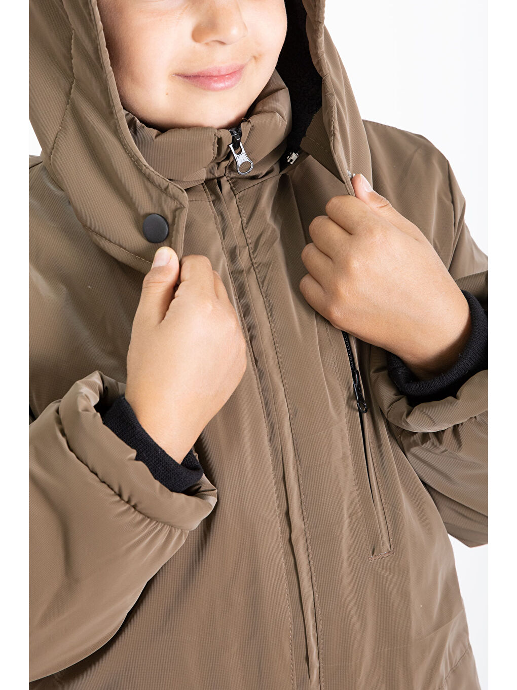 Kahverengi Kahve Fermuarlı Göğüs Cepli İçi Kürklü Erkek Çocuk Kapüşonlu Mont 21354-4