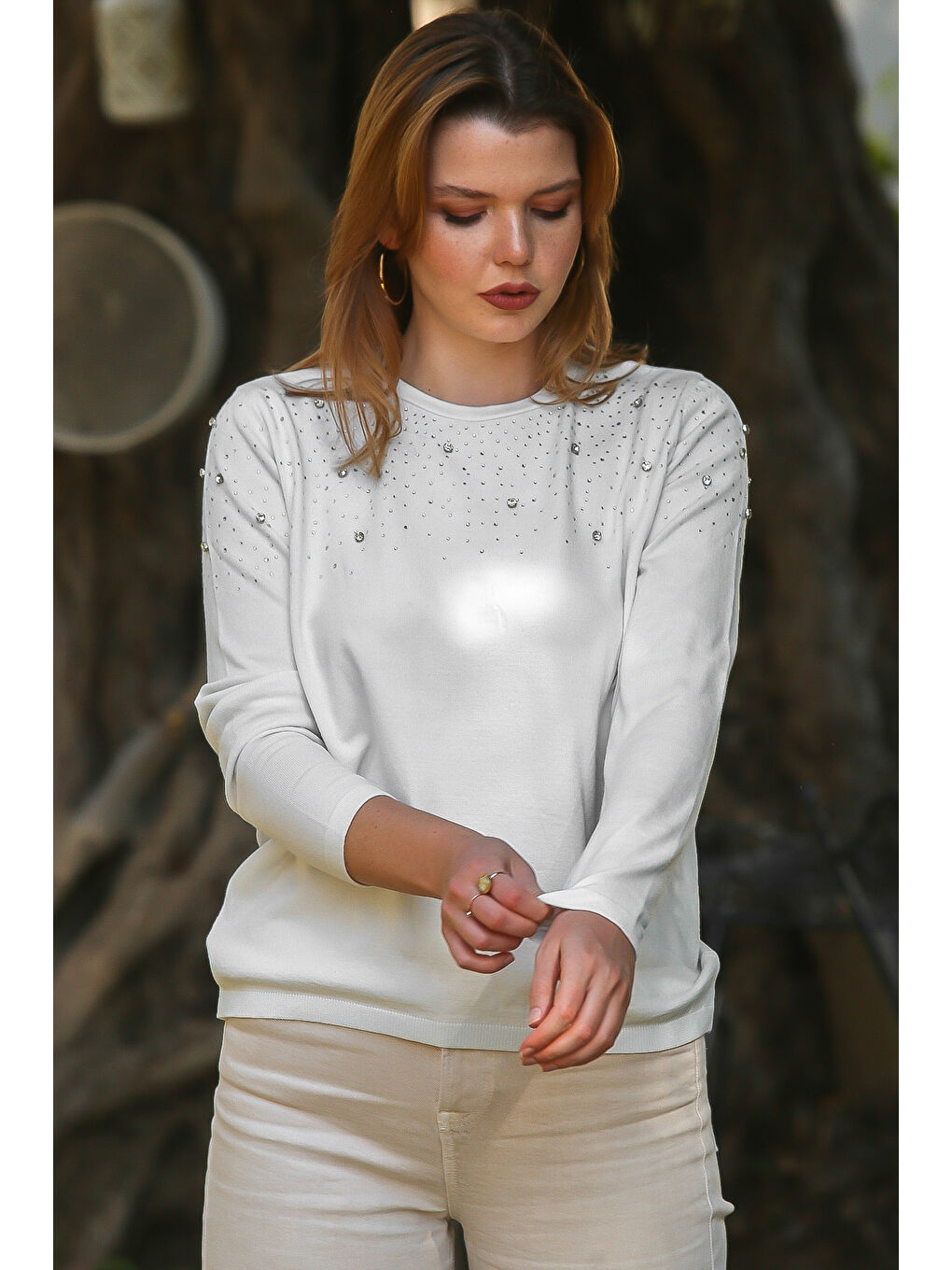 Ekru Yuvarlak Yaka Uzun Kol Taşlı Troklu Casual Triko Kazak 65 60-2