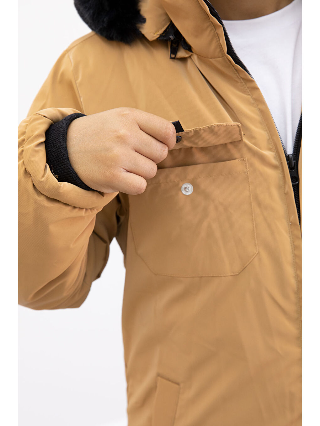 Sarı Hardal Çıtçıtlı Göğüs Cepli İçi Kürklü Erkek Çocuk Kapüşonlu Mont 21351-4