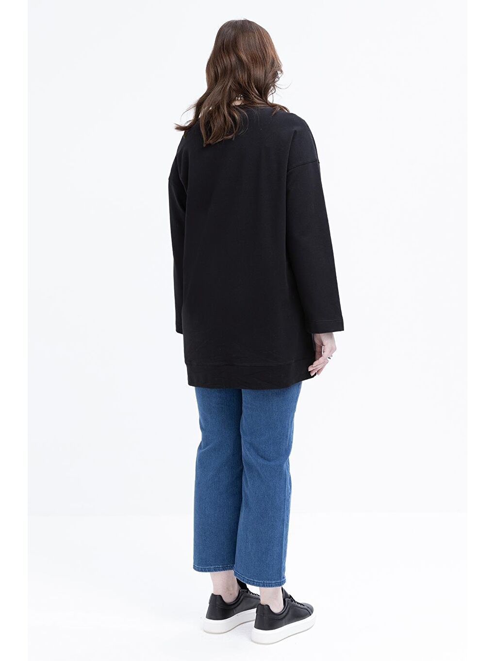 Siyah-Nakışlı Bisiklet Yaka Büyük Beden Tunik-2