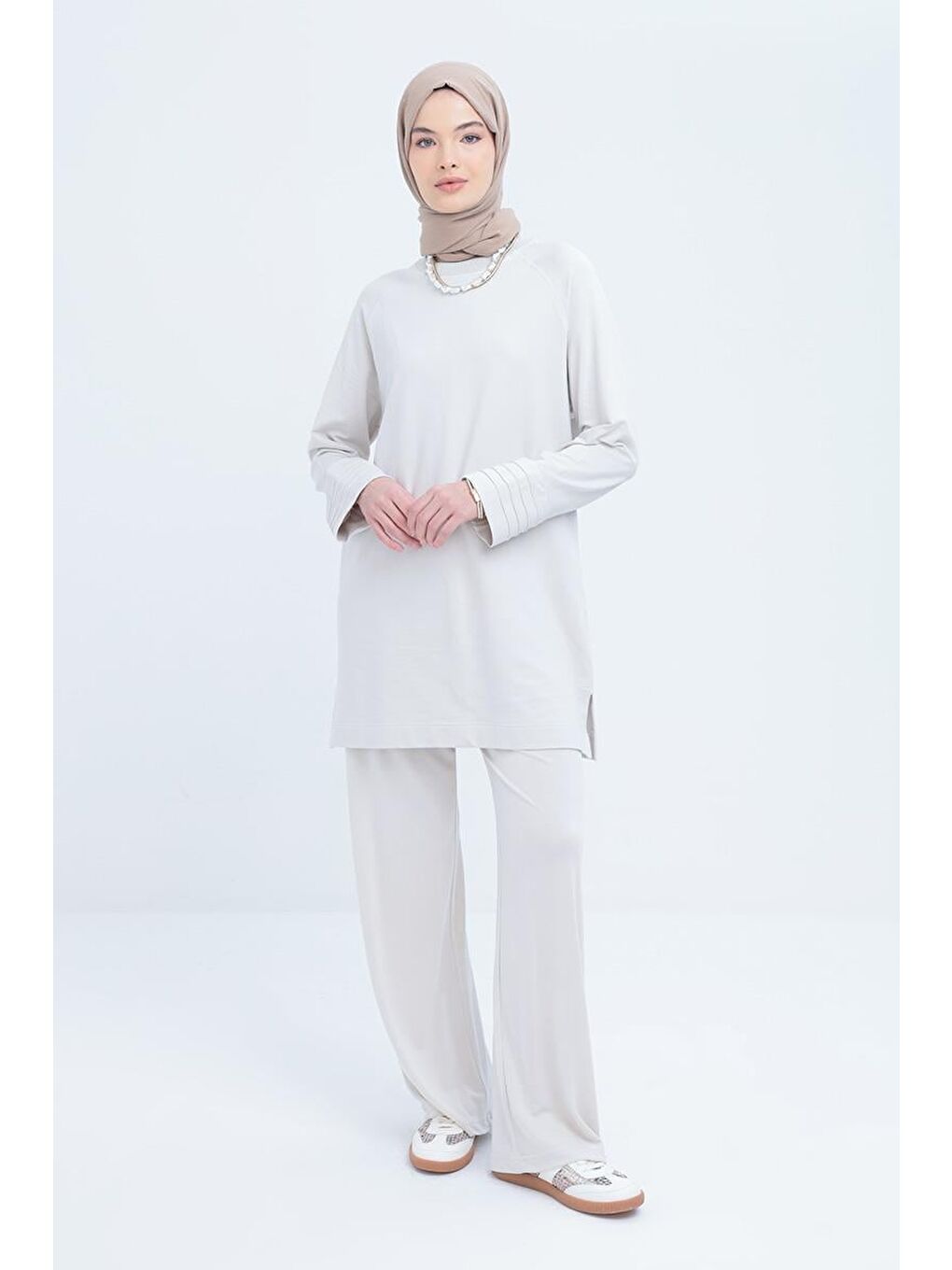 Bej Taş-Manşeti Nervür Detaylı Yırtmaçlı Tunik-1