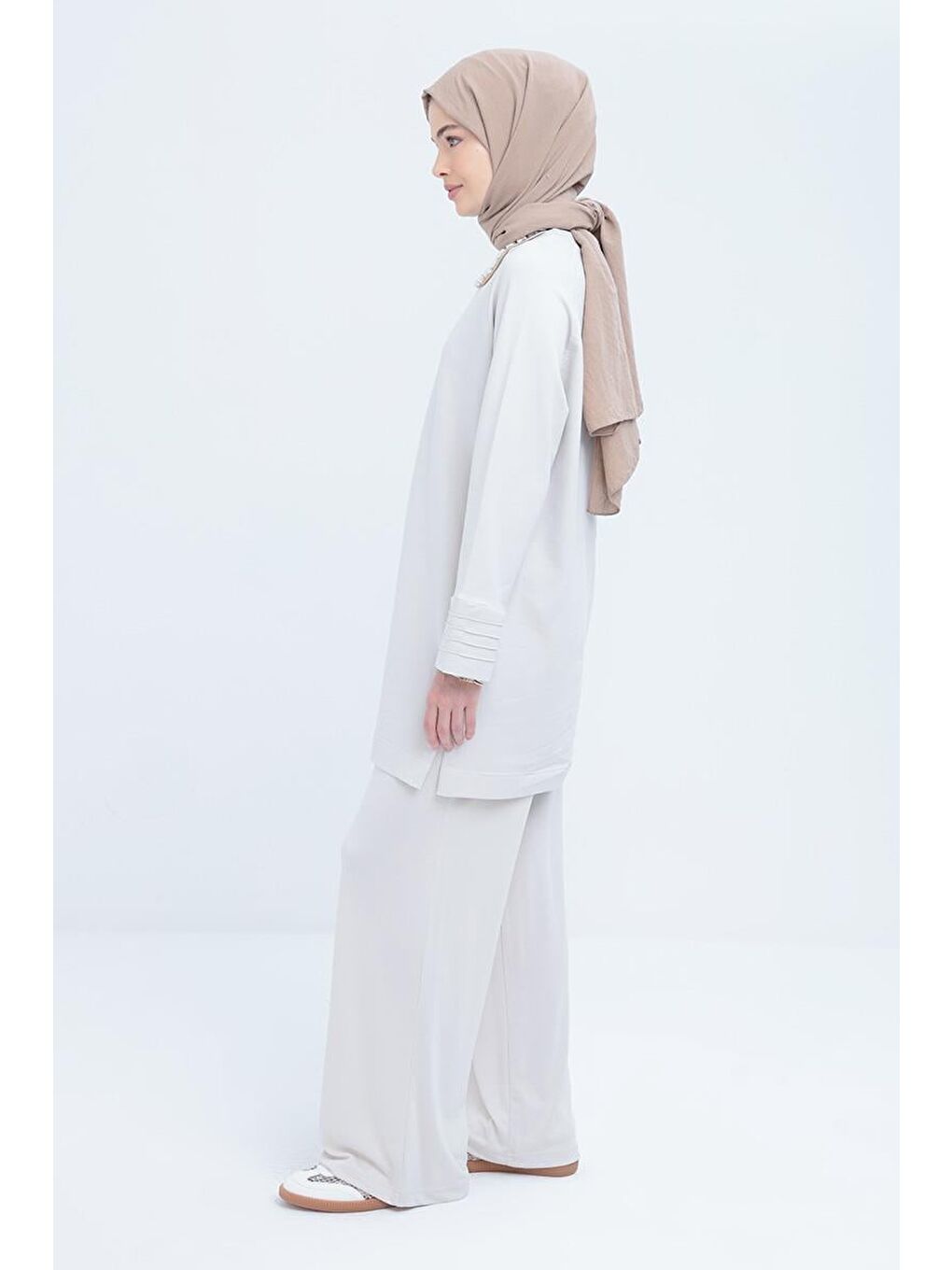 Bej Taş-Manşeti Nervür Detaylı Yırtmaçlı Tunik-2