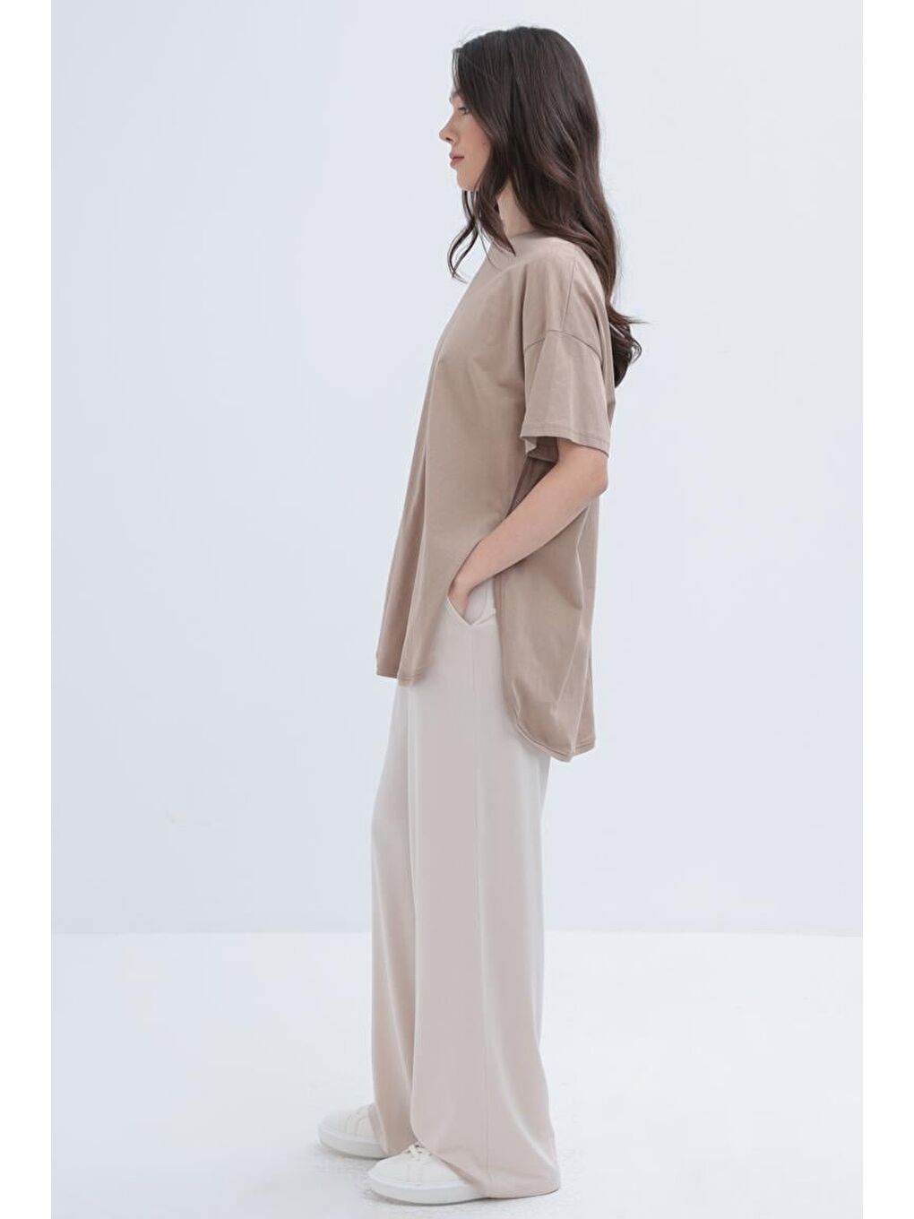 Bej-Kısa Kollu Yırtmaçlı T-Shirt-1