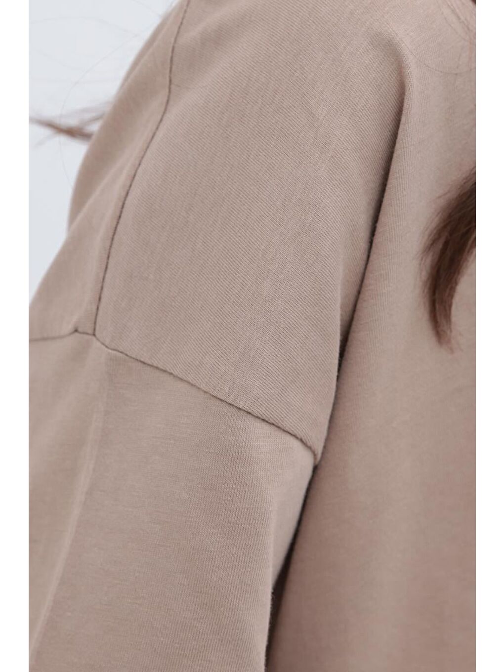 Bej-Kısa Kollu Yırtmaçlı T-Shirt-4