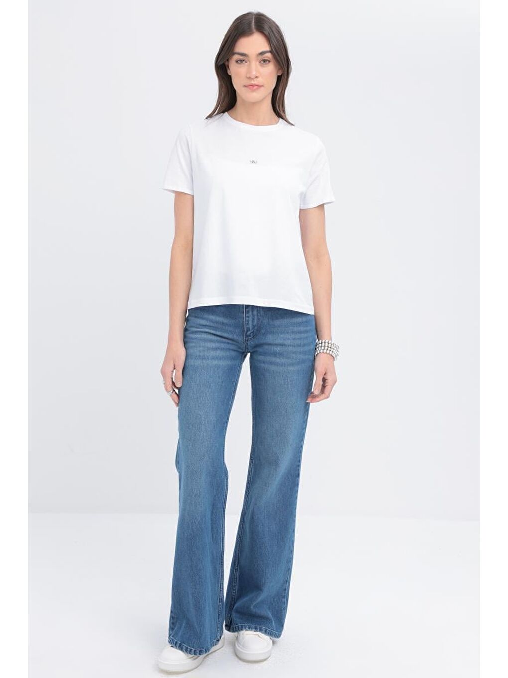 Beyaz-Kısa Kollu Basic T-Shirt-1