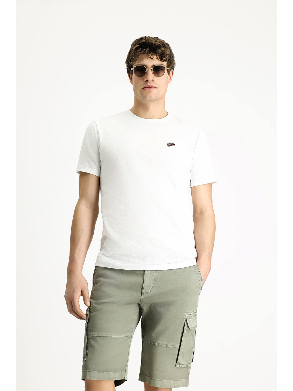 Beyaz Bisiklet Yaka Slim Fit Dar Kesim Baskılı Süprem Pamuk Tişört