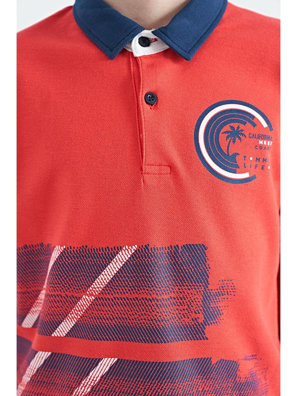 TOMMYLIFE Kırmızı Coral Baskı Detaylı Polo Yaka Standart Kalıp Erkek Çocuk T-Shirt - 11094 - 2