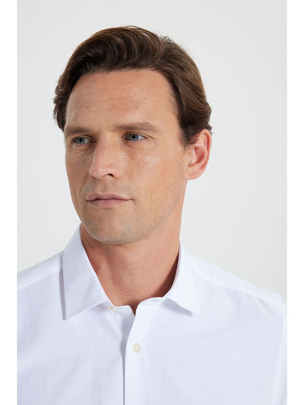 Erkek Beyaz Kolay Ütülenebilir Slim Fit Dar Kesim Klasik Yaka Pamuklu Gömlek-5