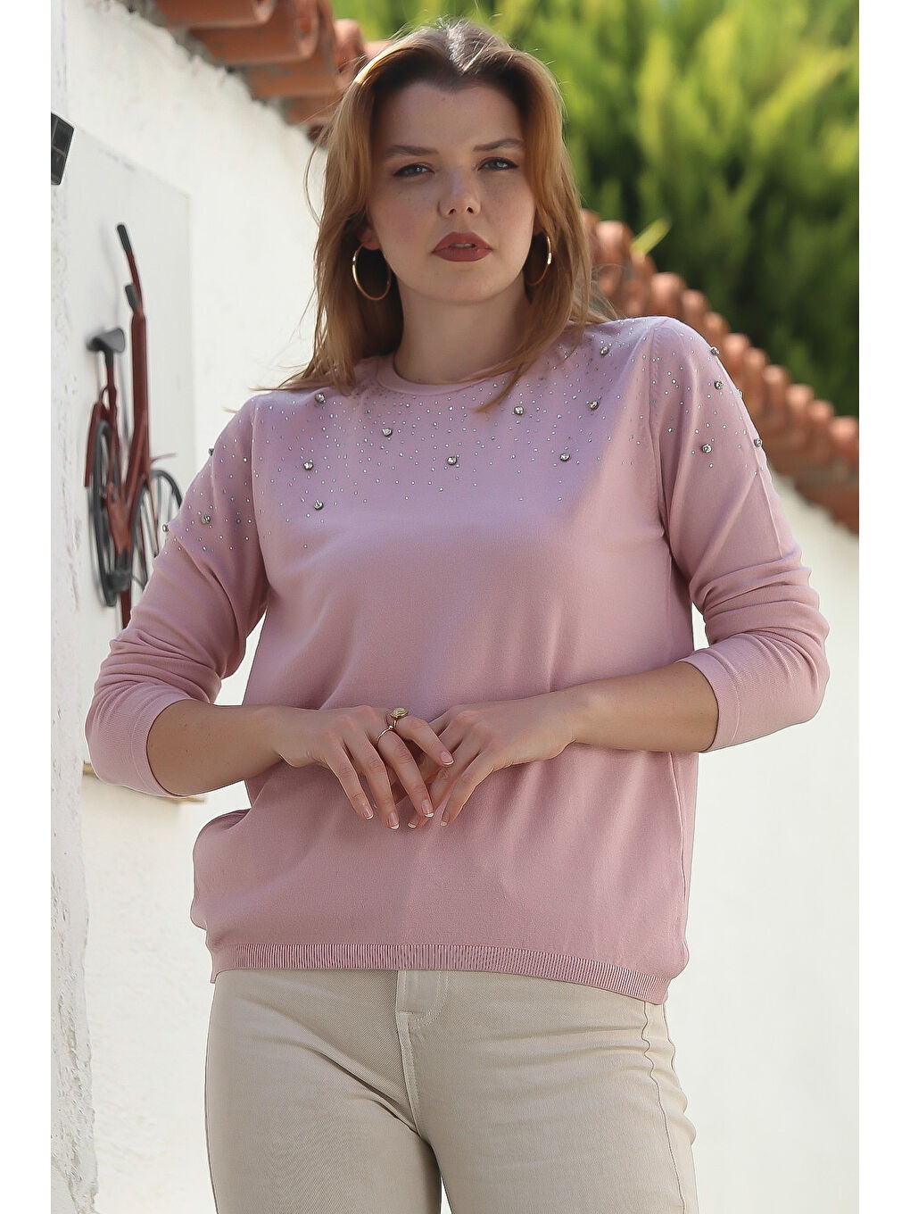 Pembe Somon Rengi Yuvarlak Yaka Uzun Kol Taşlı Troklu Casual Triko Kazak 65 60-1