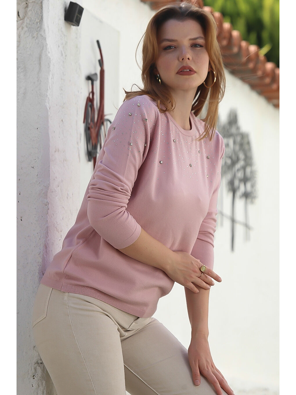 Pembe Somon Rengi Yuvarlak Yaka Uzun Kol Taşlı Troklu Casual Triko Kazak 65 60-4