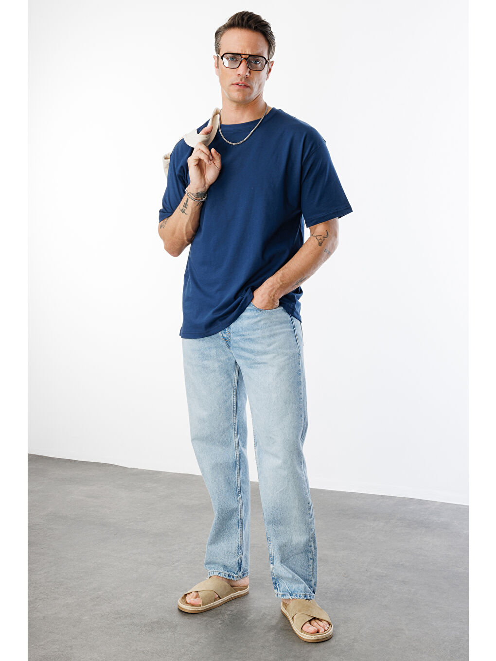 İndigo Erkek Oversize Fit %100 Organik Pamuk Bisiklet Yaka Tişört-1
