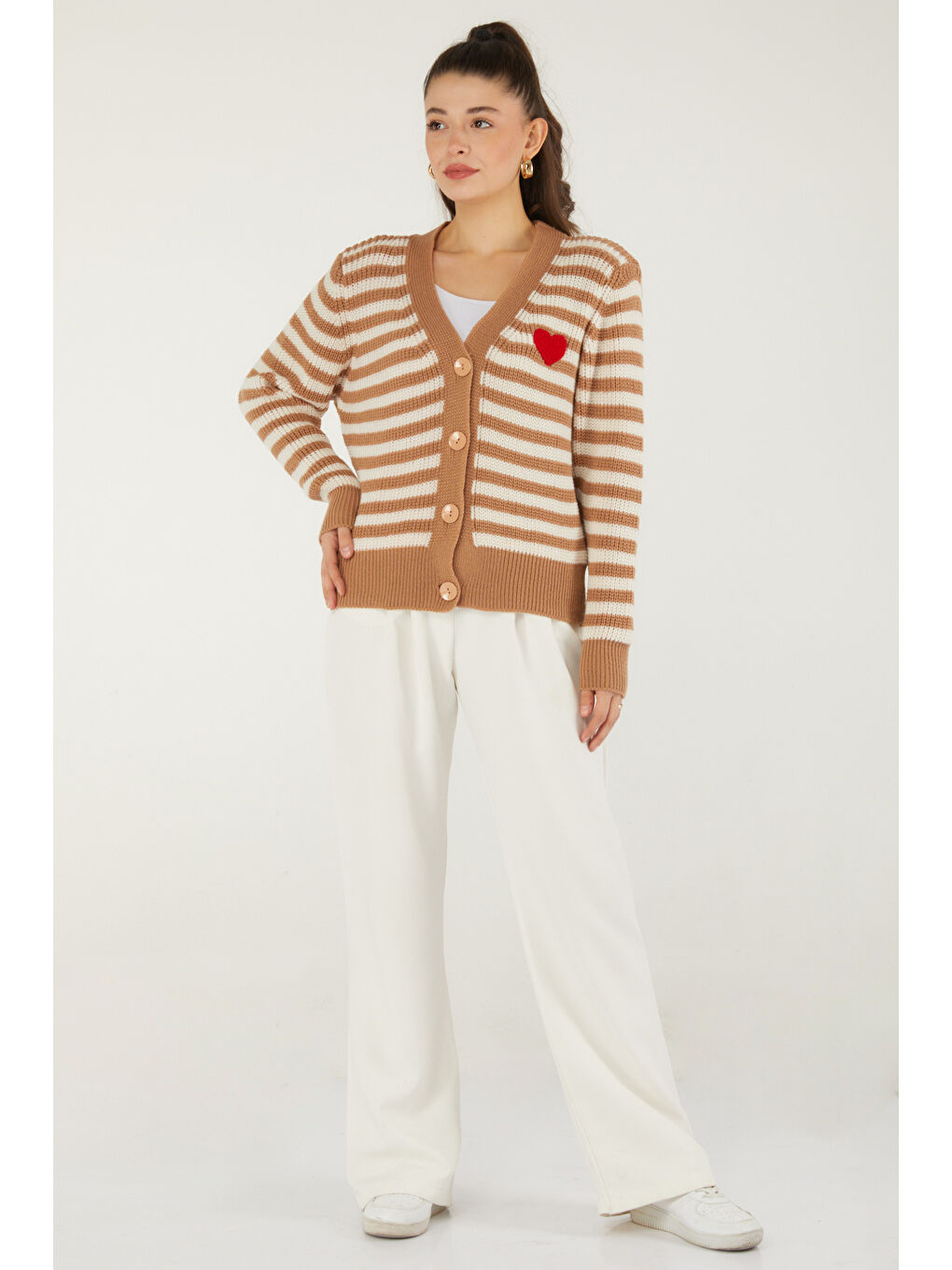 Bej Çizgili Kalpli Triko Hırka Vizon - 27637-1
