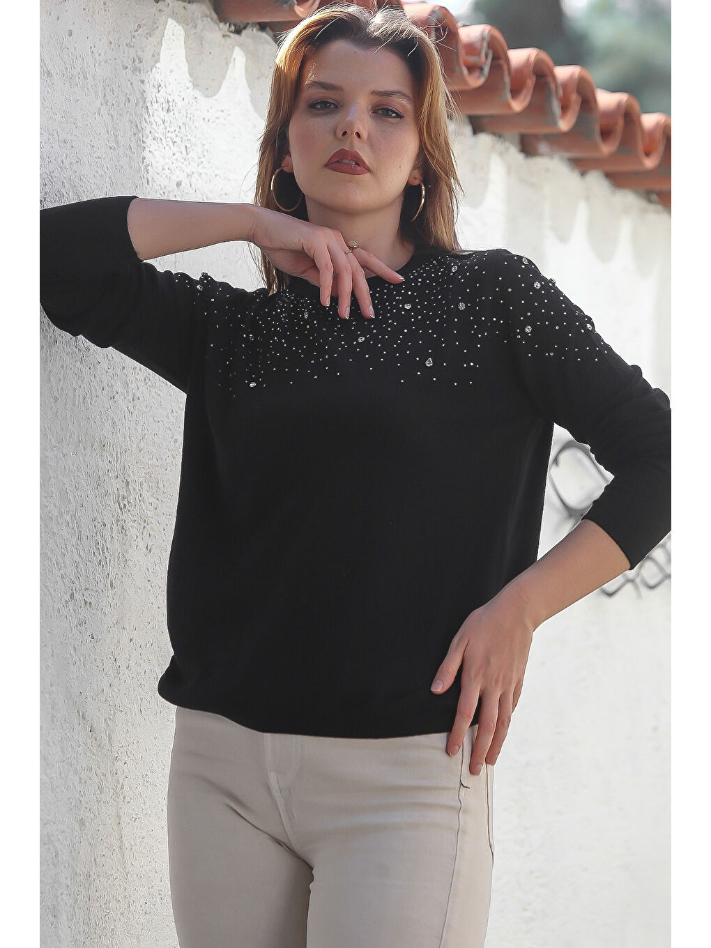 Siyah Yuvarlak Yaka Uzun Kol Taşlı Troklu Casual Triko Kazak 65 60-1