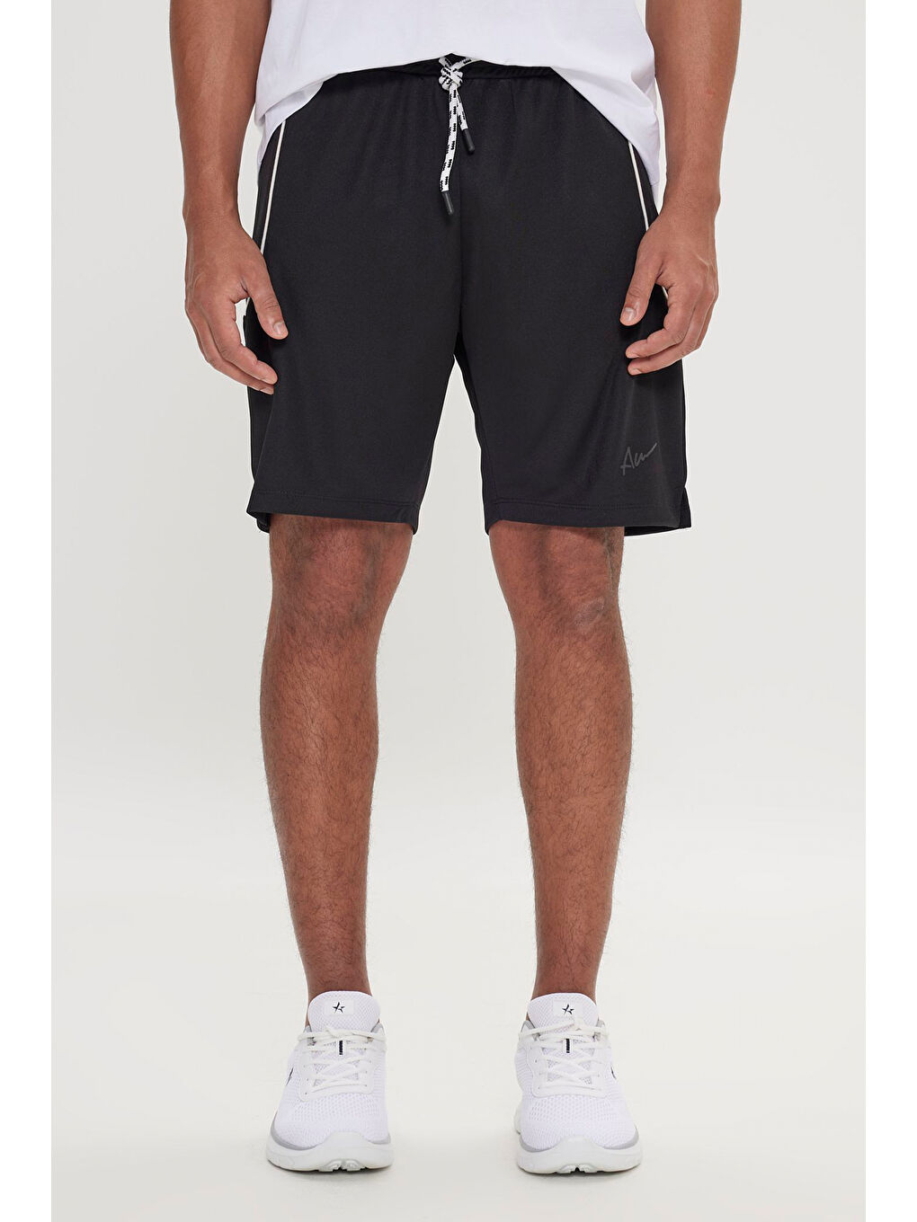 Erkek Siyah Standart Fit Normal Kesim Rahat Örme Şort-1