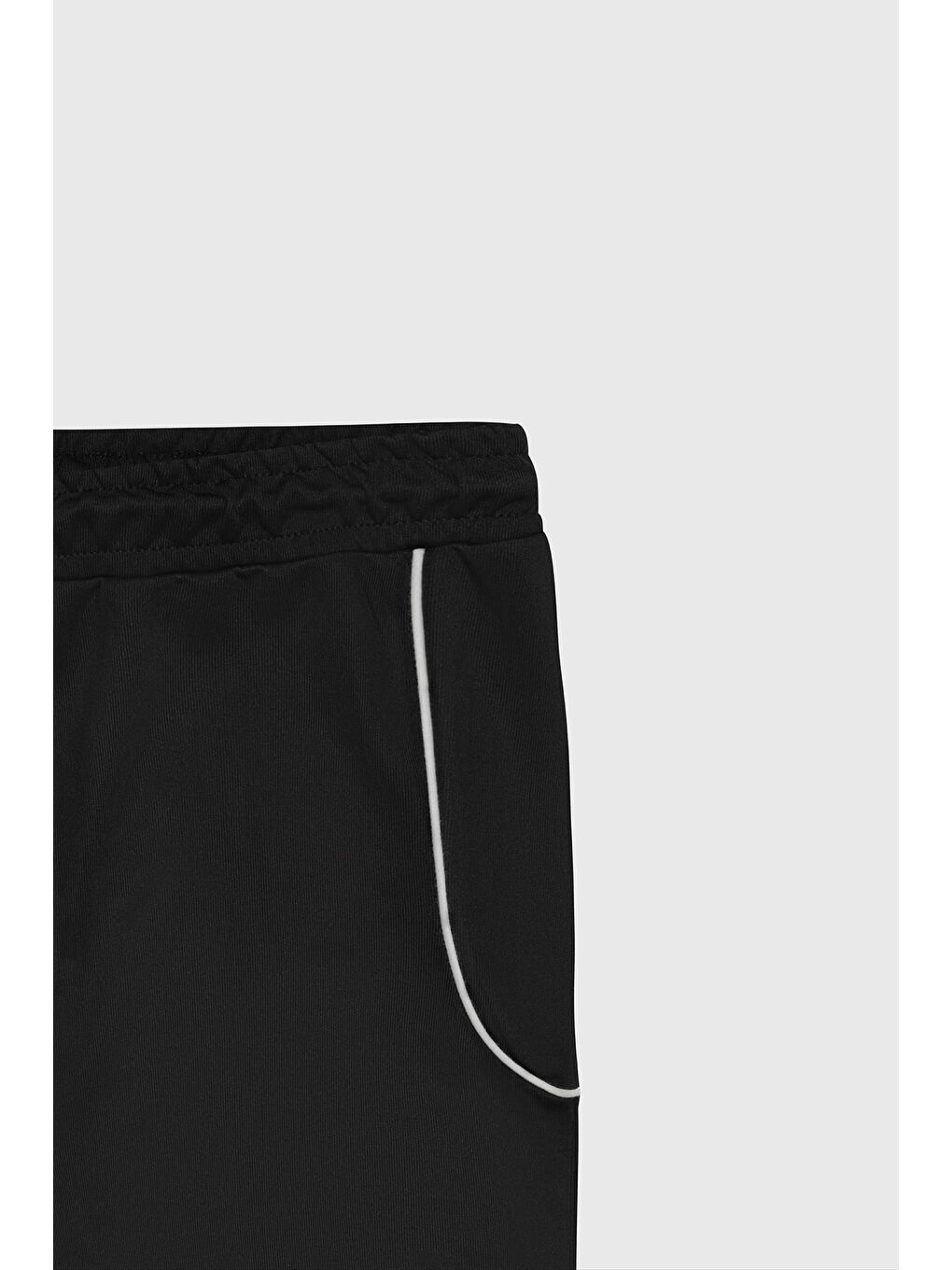 Erkek Siyah Standart Fit Normal Kesim Rahat Örme Şort-6