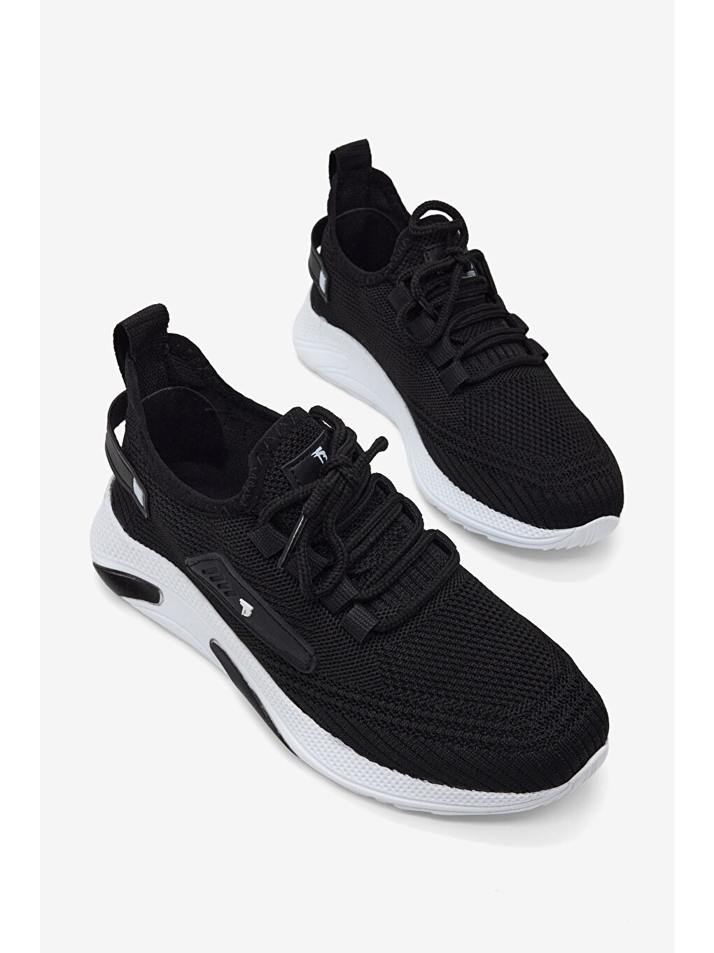 Erkek Siyah Beyaz Esnek Konforlu Rahat Kalıp Spor Ayakkabı