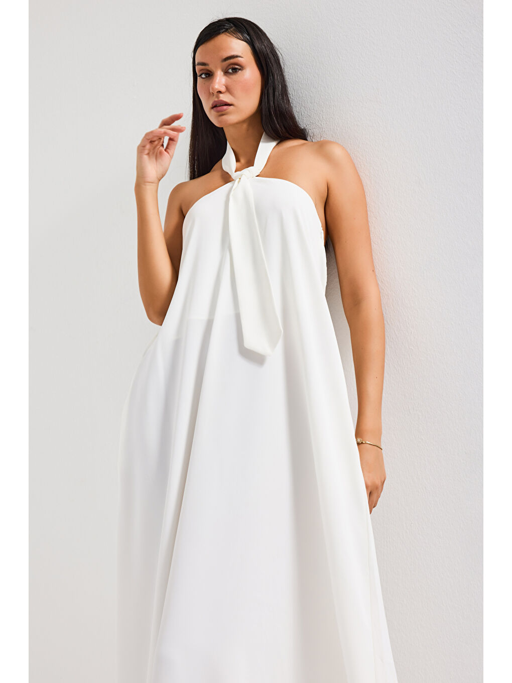 Kadın Ekru Renk Bol Kesim Kravat Detaylı Boyundan Bağlamalı Tasarım Elbise-2