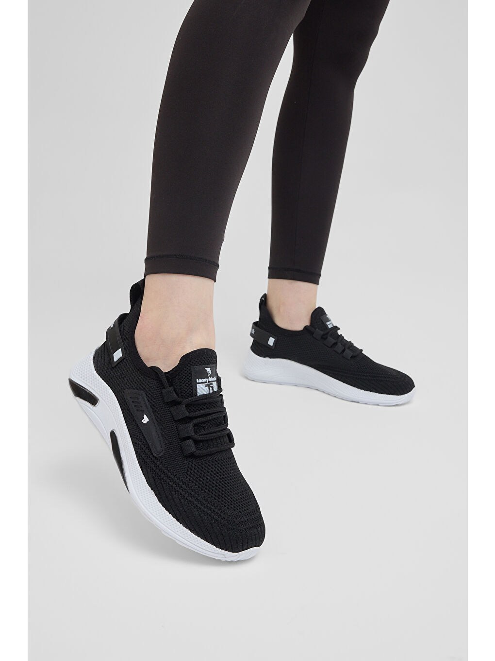 Erkek Siyah Beyaz Esnek Konforlu Rahat Kalıp Spor Ayakkabı-1