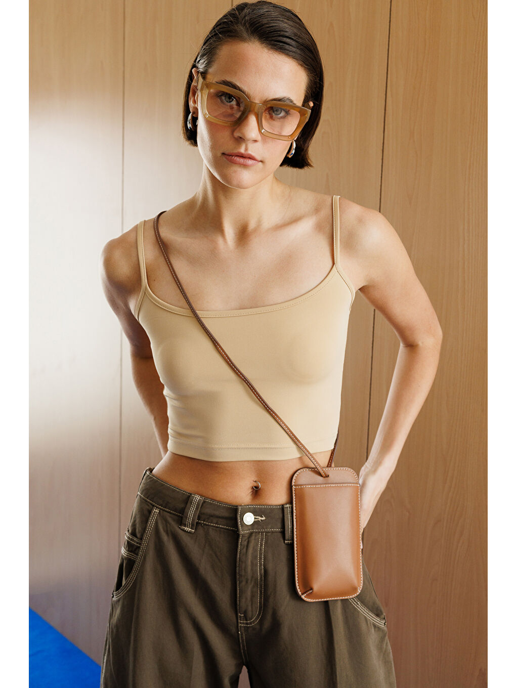 Bej Kadın Scuba Kumaş İp Askılı Crop Top CROP-ATLET