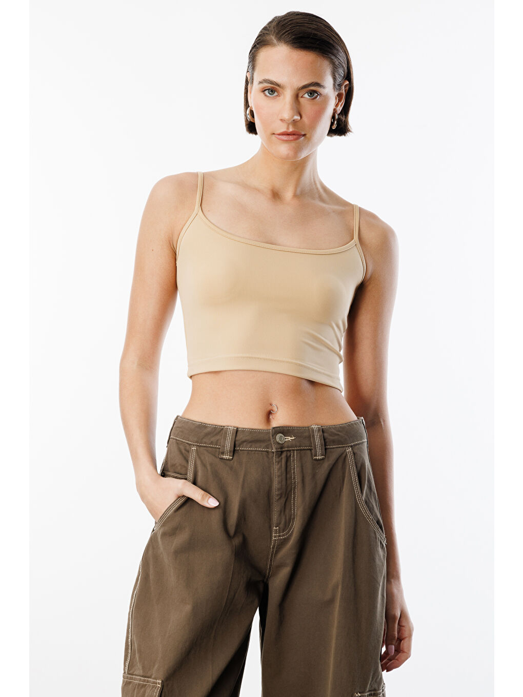 Bej Kadın Scuba Kumaş İp Askılı Crop Top CROP-ATLET-1