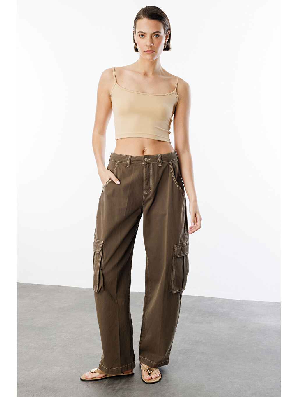 Bej Kadın Scuba Kumaş İp Askılı Crop Top CROP-ATLET-4