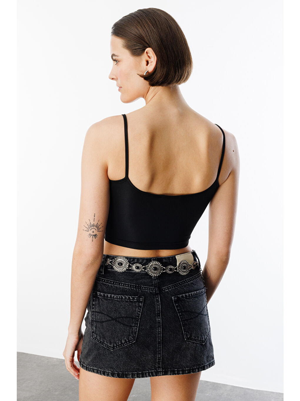 Siyah Kadın Scuba Kumaş İp Askılı Crop Top CROP-ATLET-4