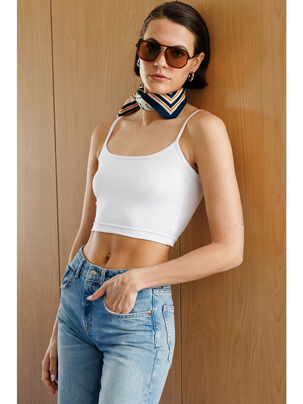 Beyaz Kadın Scuba Kumaş İp Askılı Crop Top CROP-ATLET-4