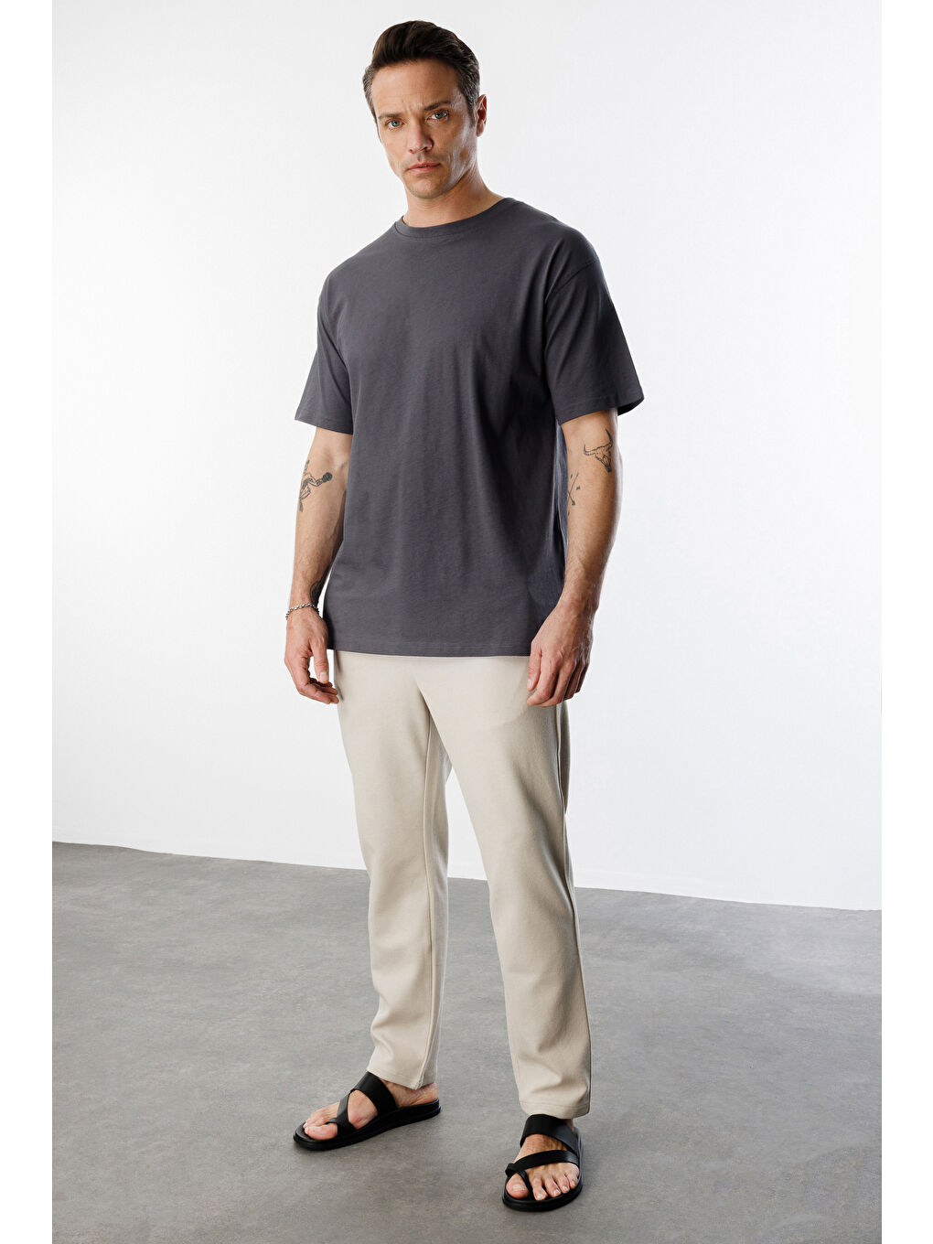 Gri Erkek Oversize Fit %100 Organik Pamuk Bisiklet Yaka Tişört-4