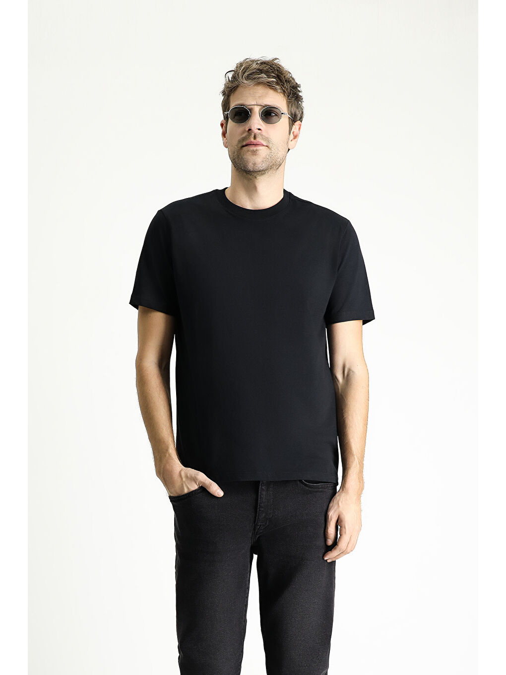 Siyah Bisiklet Yaka Regular Fit Süprem Pamuk %100 Pamuk Tişört-2